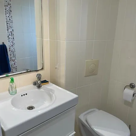 Apartamento T2 Coquet Plein Centre Vue Mer Exceptionnelle. Le Lavandou