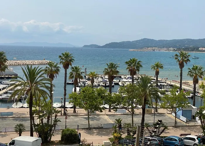 T2 Coquet Plein Centre Vue Mer Exceptionnelle. Apartman