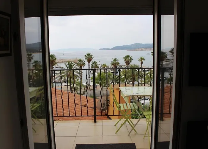 Apartament T2 Coquet Plein Centre Vue Mer Exceptionnelle. *